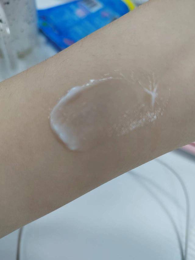 湿疹治愈者曝光最佳疗法！每天坚持1分钟即可！后悔没有早知道